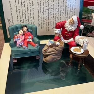 Vintage Hallmark 2002
Santa’s Big Night
Collector’s Club. 4 pieces